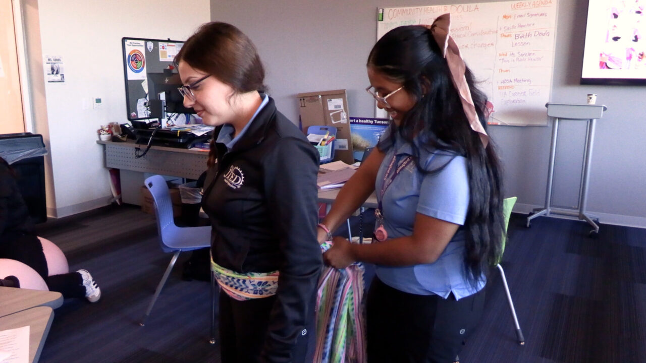 Student applying Rebozo